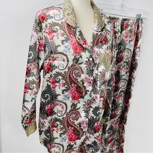 RARE Victoria's Secret Vintage Gold Label white Rose & Paisley Satin Pajama Set